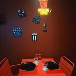 Hollywood Jacuzzi - Cinéma Apartamento *