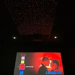 Hollywood Jacuzzi - Cinéma * Château-Thierry