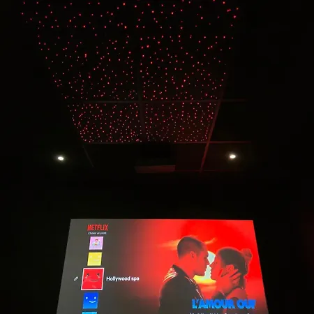 Hollywood Jacuzzi - Cinéma * Château-Thierry