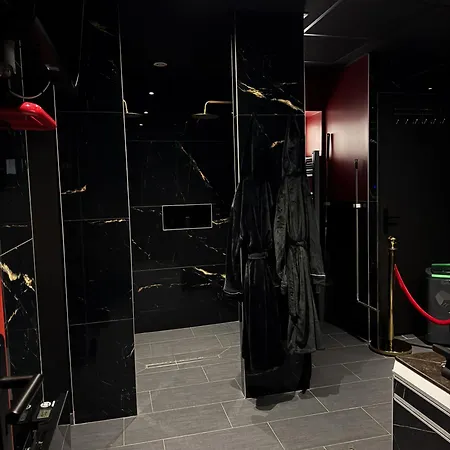 Hollywood Jacuzzi - Cinéma * Château-Thierry