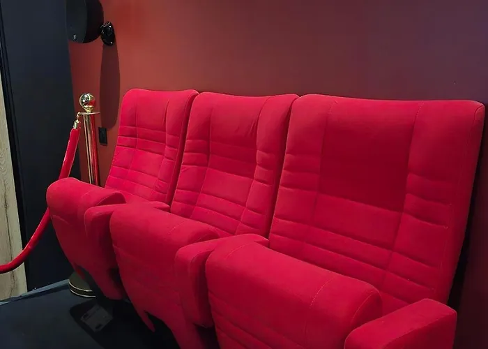 Hollywood Jacuzzi - Cinema Apartment Chateau-Thierry