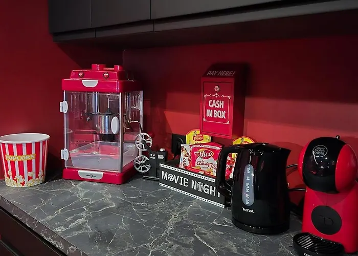 Hollywood Jacuzzi - Cinema Chateau-Thierry